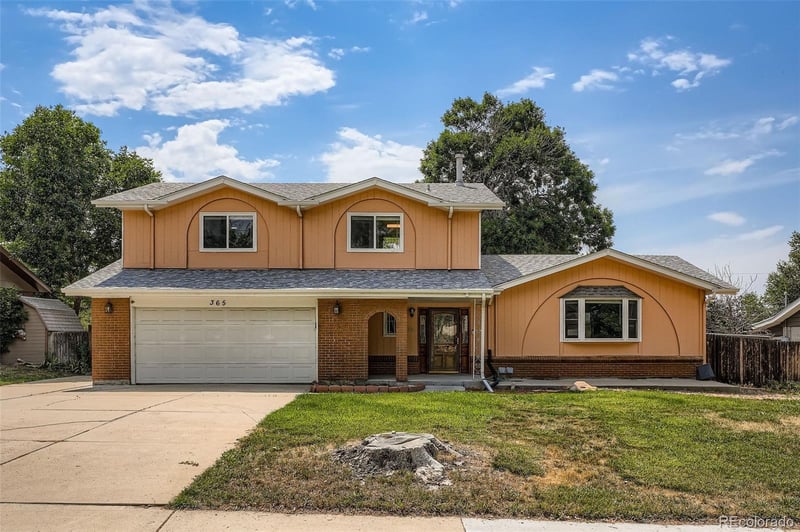 365 Titan St, Aurora, CO 80011