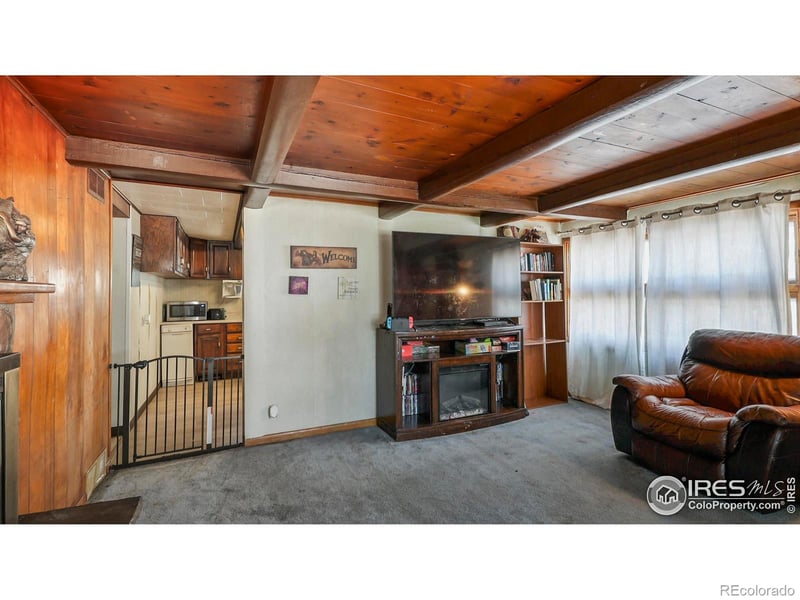 100 Spruce St, Log Lane Village, CO 80705