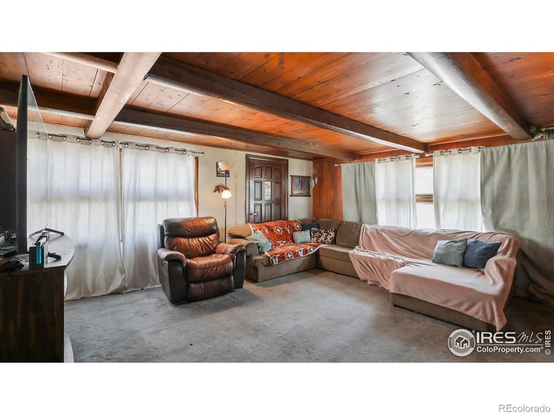 100 Spruce St, Log Lane Village, CO 80705