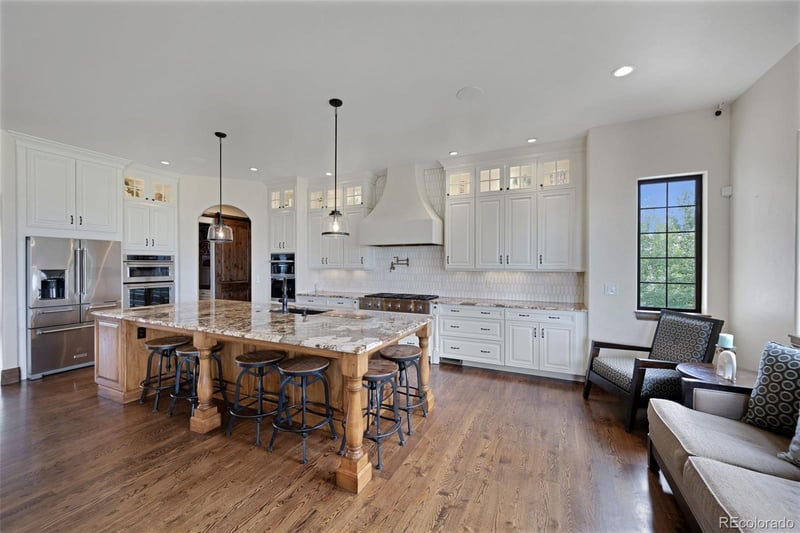 27062 E Long Cir, Aurora, CO 80016