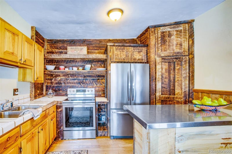 111 W Buckskin Rd, Alma, CO 80420
