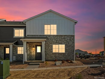 21137 65th Ave, Aurora, CO 80019