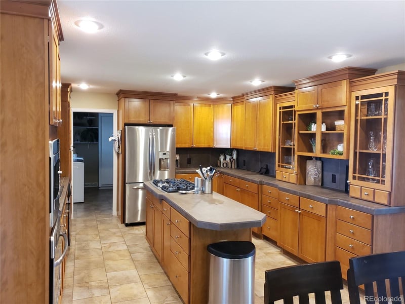 1880 Frank St, Burlington, CO 80807