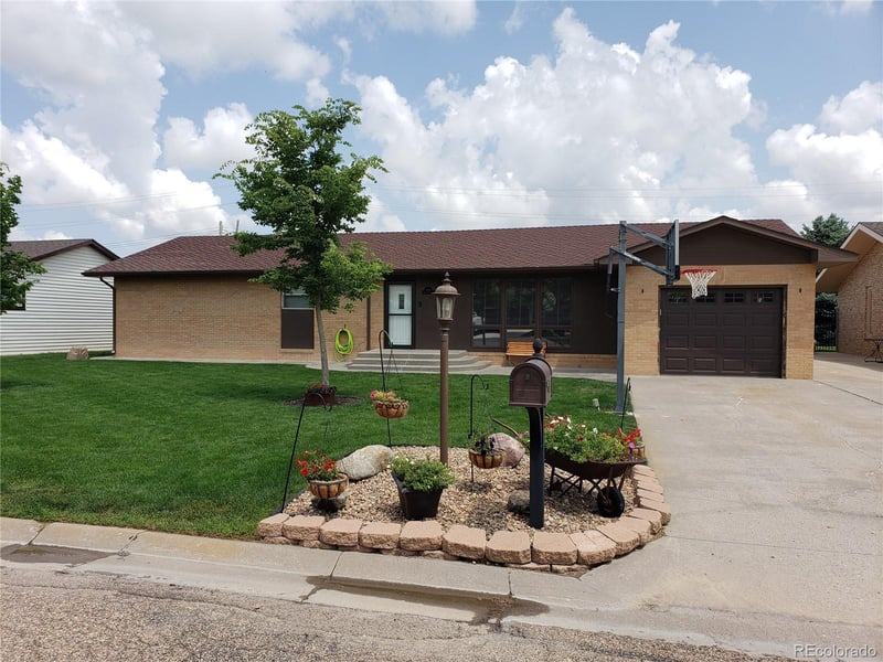 1880 Frank St, Burlington, CO 80807