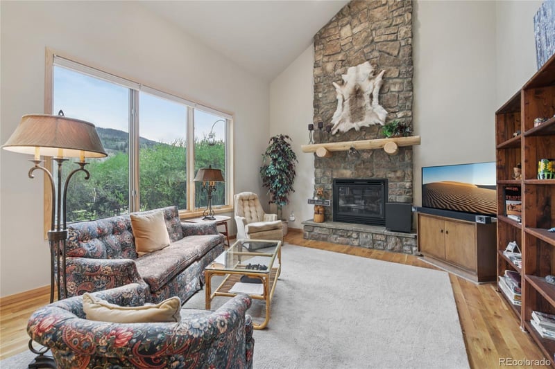 1545 Legend Lake Cir, Silverthorne, CO 80498