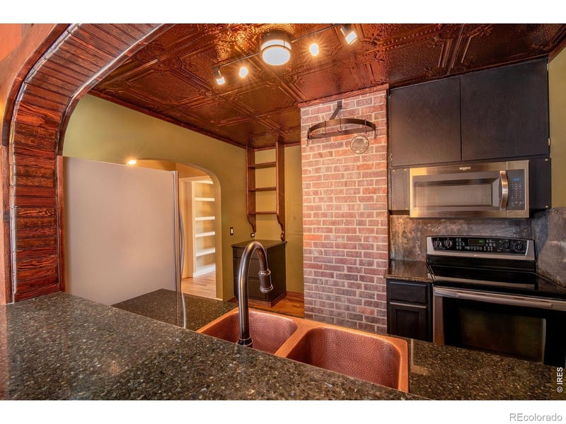 219 3rd St, Estes Park, CO 80517