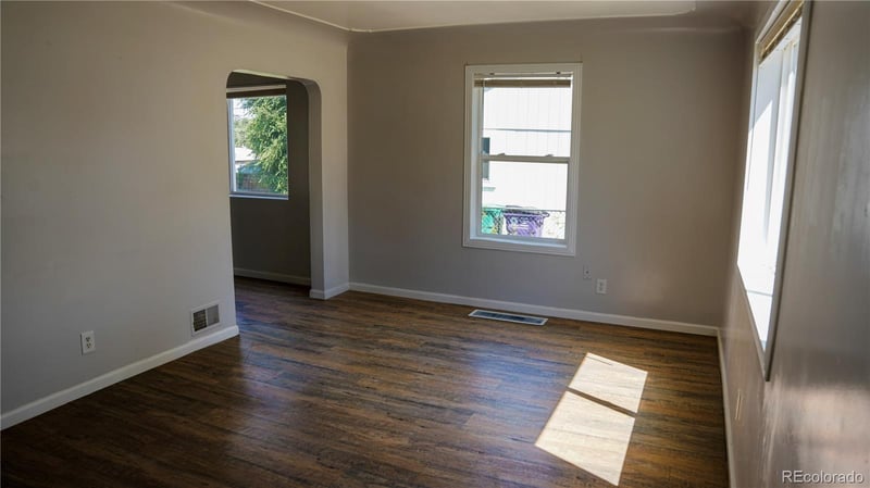 909 Meade St, Denver, CO 80204