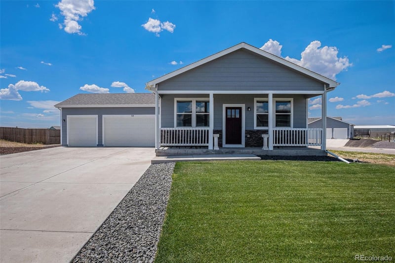 54 4th Pl, Deer Trail, CO 80105