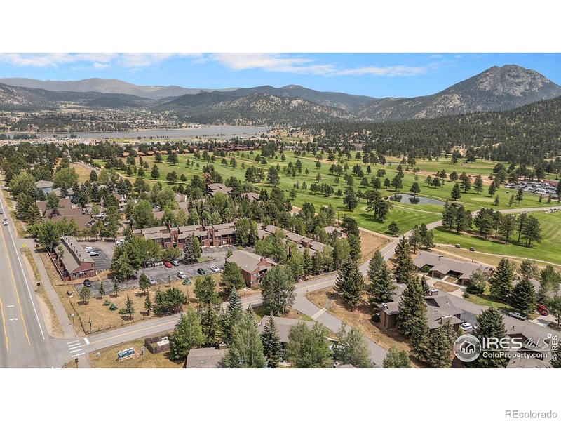 1111 Fairway Club Cir #4, Estes Park, CO 80517