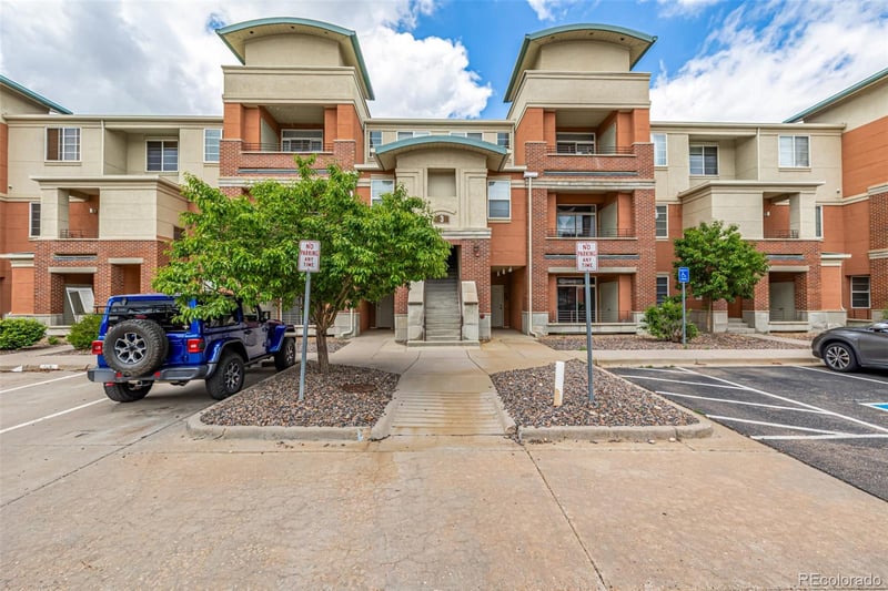 4100 Albion St #321, Denver, CO 80216