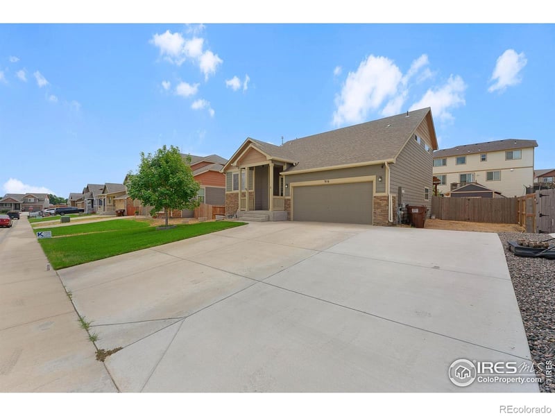 916 W Independent Ave, La Salle, CO 80645