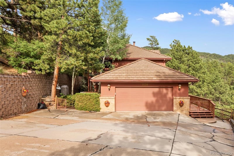 1130 Kings Crown Rd, Woodland Park, CO 80863