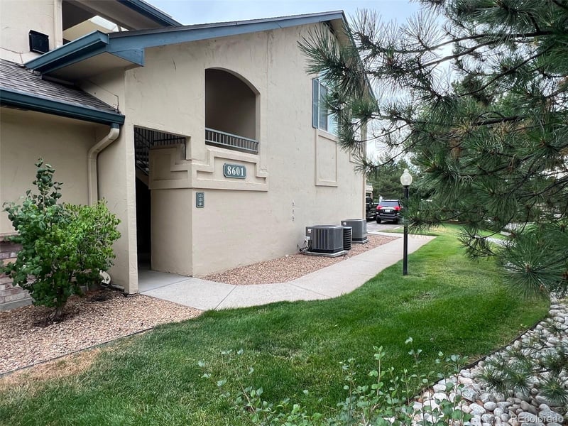 8601 E Dry Creek Rd #125, Centennial, CO 80112