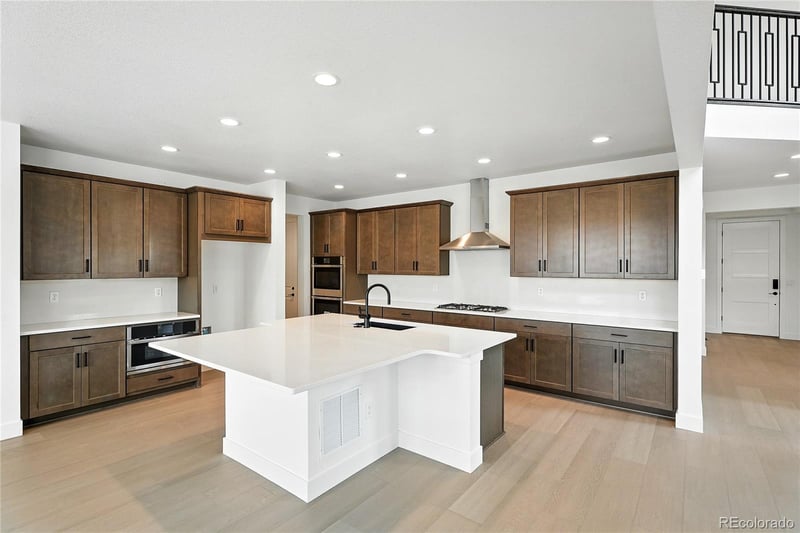 3303 Backdrop Ct, Castle Rock, CO 80108