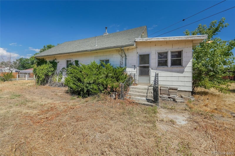 8250 Jasmine St, Dupont, CO 80024