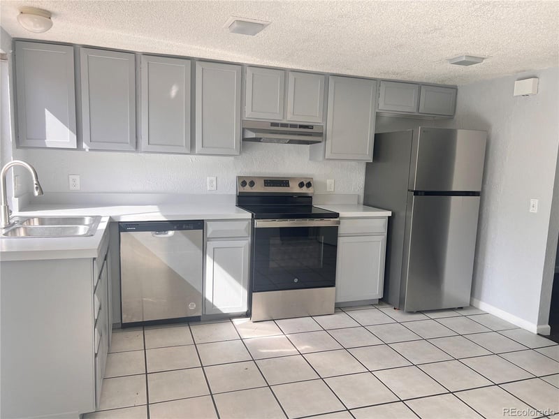 3561 Kittredge St #B, Aurora, CO 80013