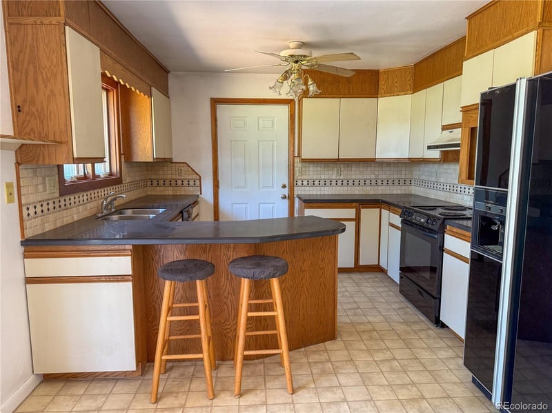 1300 Elm St, Burlington, CO 80807