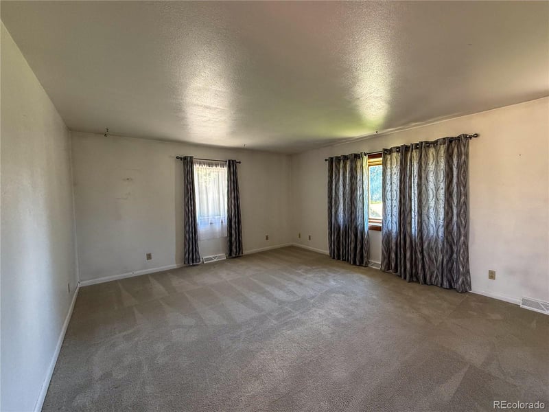 1300 Elm St, Burlington, CO 80807