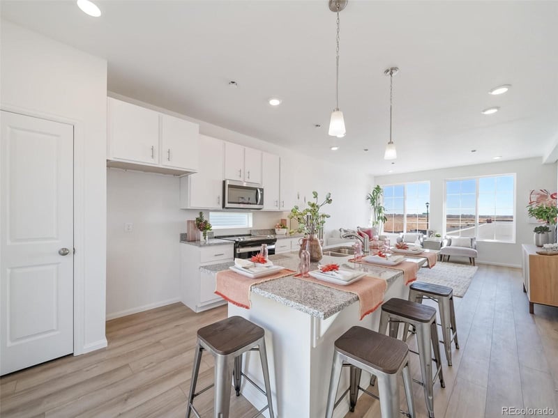 10176 Scranton Ct, Commerce City, CO 80022