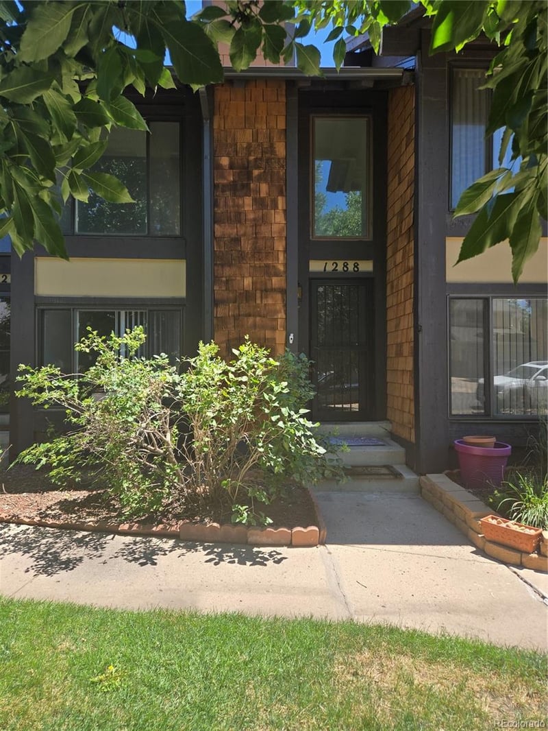 1288 Carson Way, Aurora, CO 80012