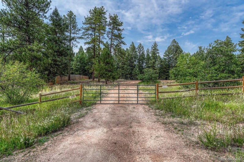 1709 N State Highway 67, Sedalia, CO 80135