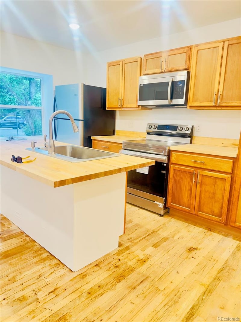 1926 Xenia St, Denver, CO 80220