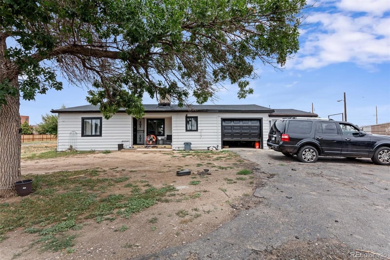 1280 Airport Blvd, Aurora, CO 80011