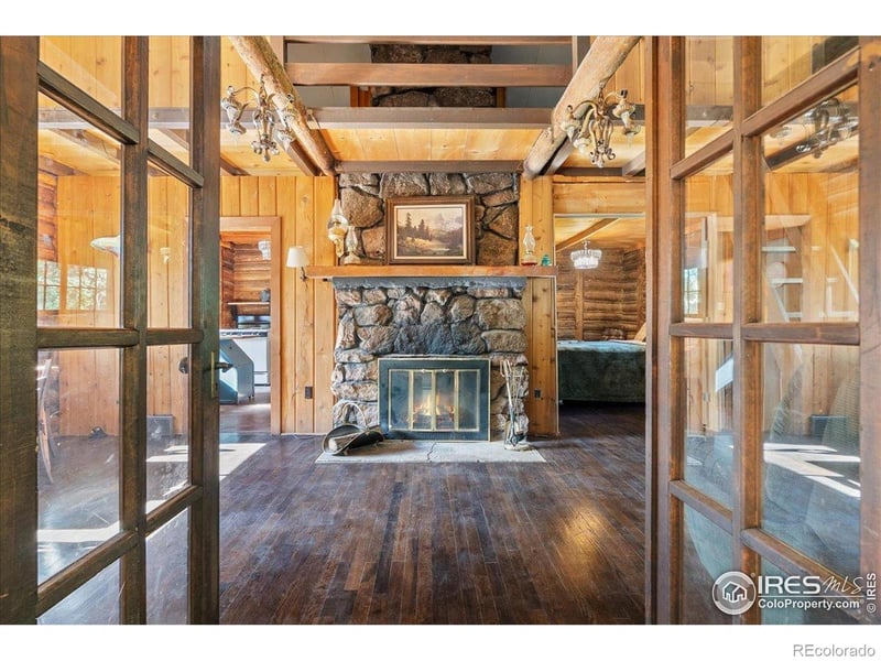 49 Riverside Dr, Lyons, CO 80540