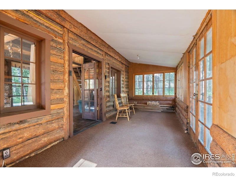49 Riverside Dr, Lyons, CO 80540