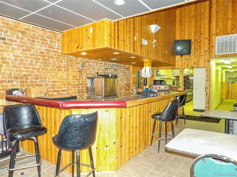 101 Park St, Manzanola, CO 81058
