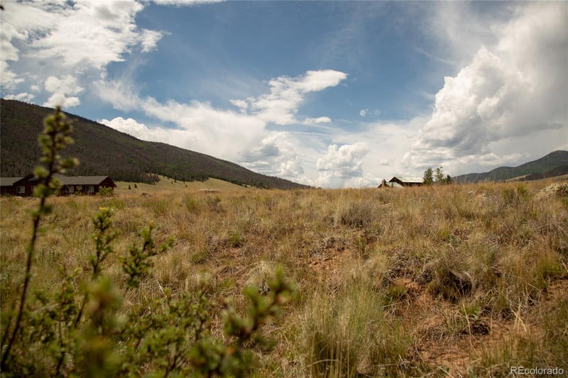 324 Moonlight Dr, Creede, CO 81130