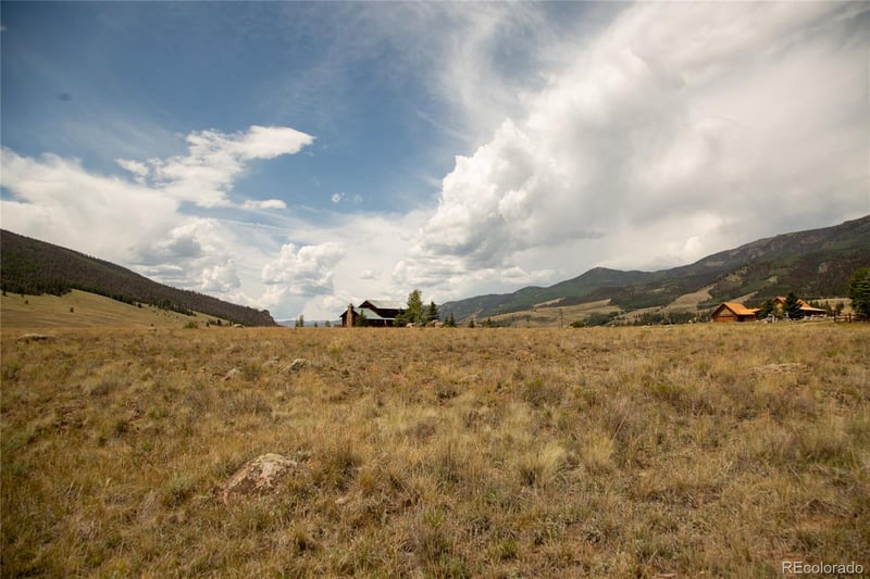 324 Moonlight Dr, Creede, CO 81130