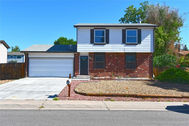 17055 Milan Cir, Aurora, CO 80013