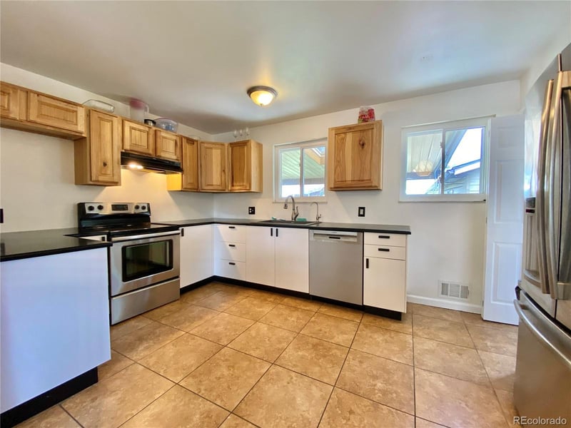 2049 E 116 Ave, Northglenn, CO 80233