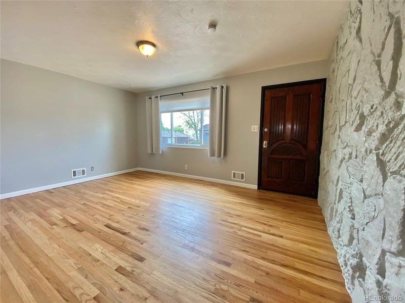 2049 E 116 Ave, Northglenn, CO 80233