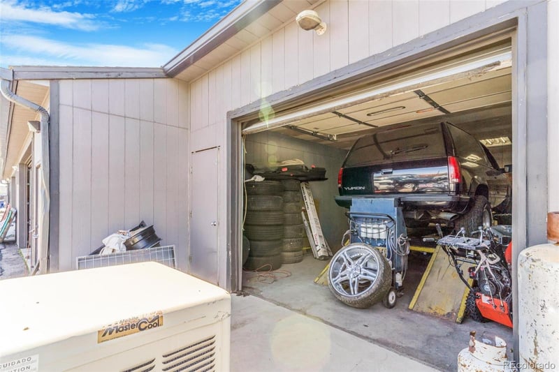 5855 Quebec St, Commerce City, CO 80022