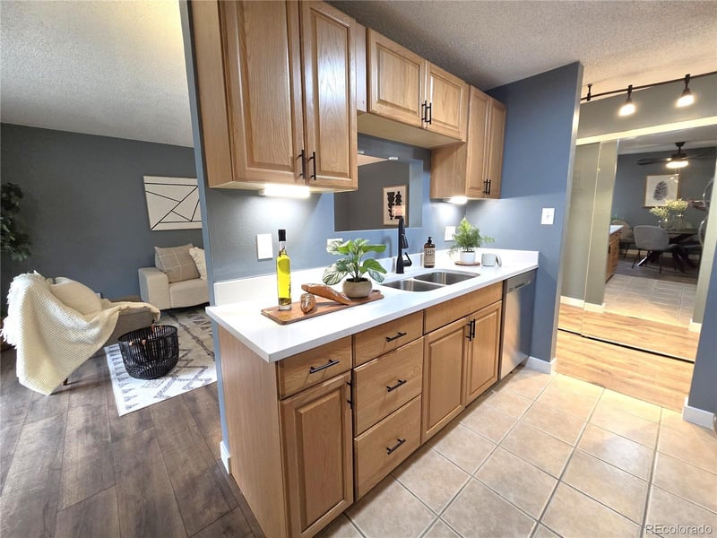 2375 S Linden Ct #310, Denver, CO 80222