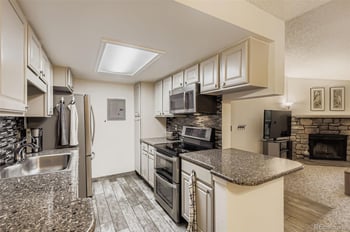 8225 E Fairmount Dr #204, Denver, CO 80247