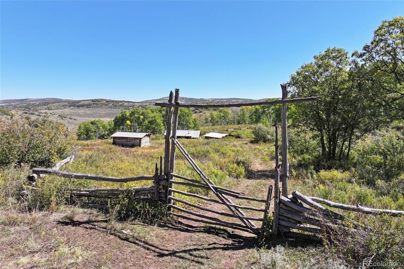 2586 26 1/10 Rd, Gateway, CO 81522