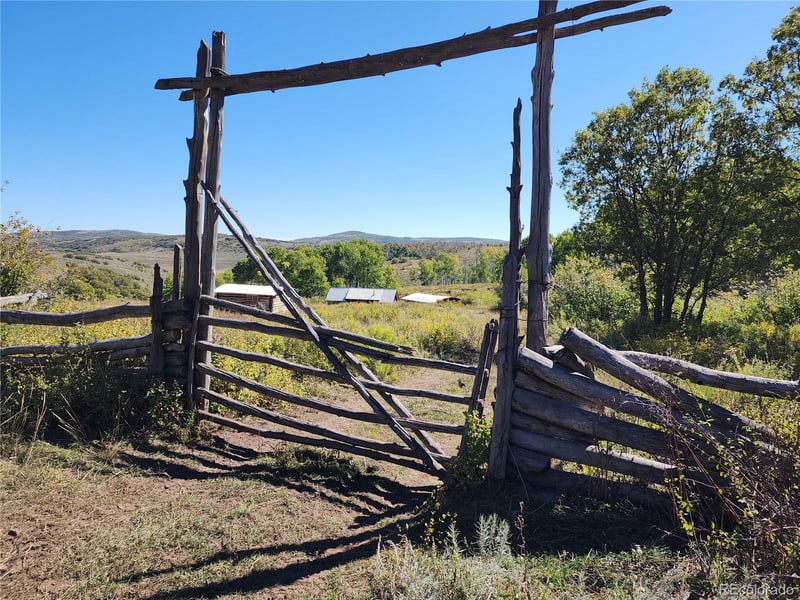 2586 26 1/10 Rd, Gateway, CO 81522