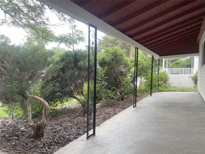 1860 Dahlia St, Denver, CO 80222