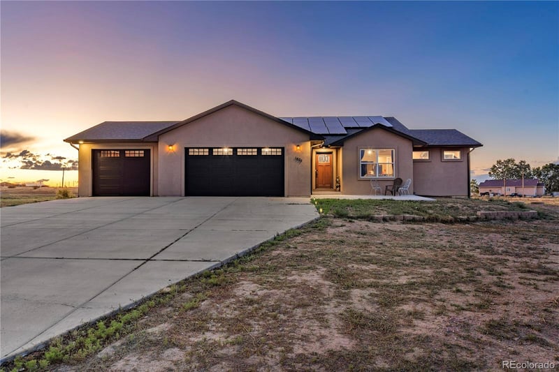 1879 Jerrian Ln, Pueblo, CO 81007