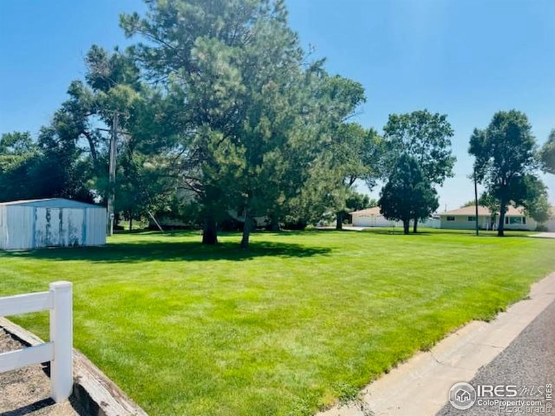 102 Westridge Ave, Haxtun, CO 80731