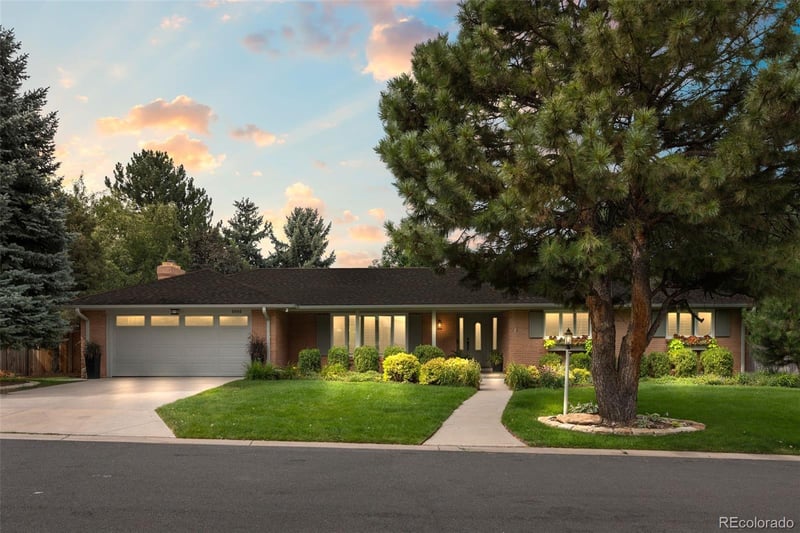5850 S Happy Canyon Dr, Englewood, CO 80111