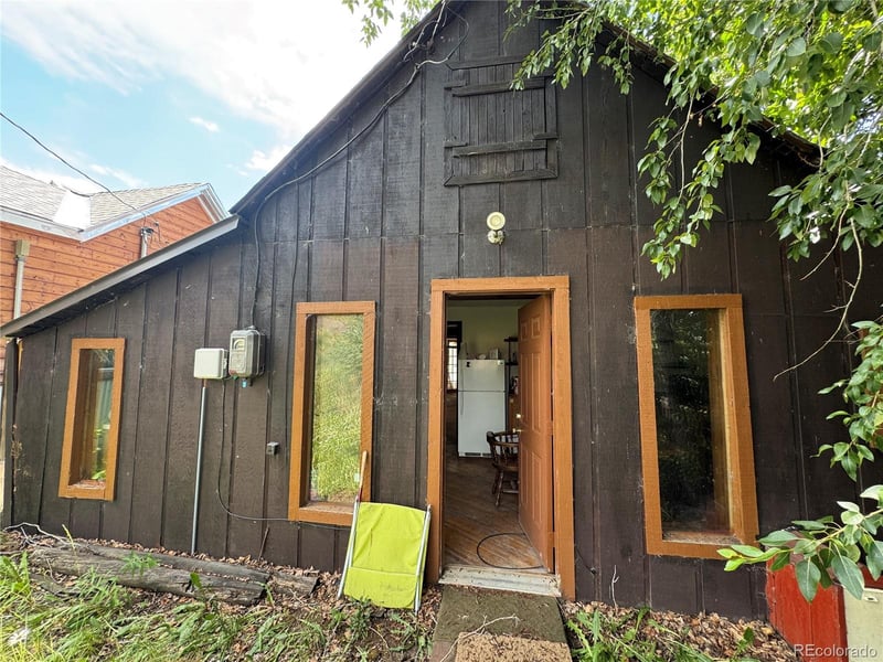 518 7th St, Leadville, CO 80461