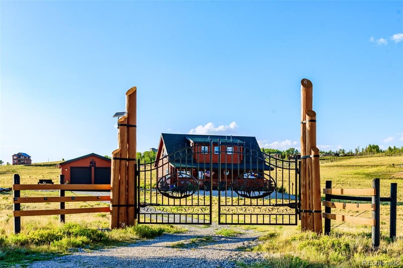 322 Red Hill Rd, Jefferson, CO 80456