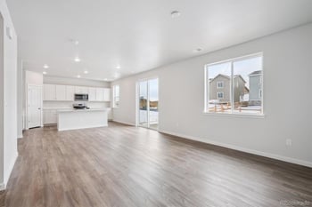 25042 34th Pl, Aurora, CO 80119