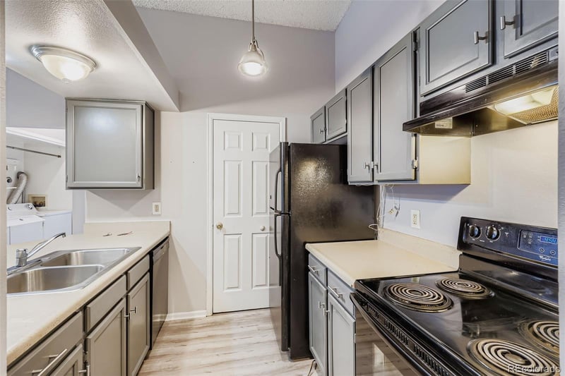 477 Memphis Way #11, Aurora, CO 80017