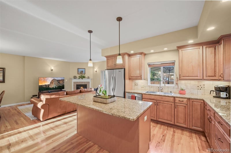 720 Emerald Ln, Lakewood, CO 80214