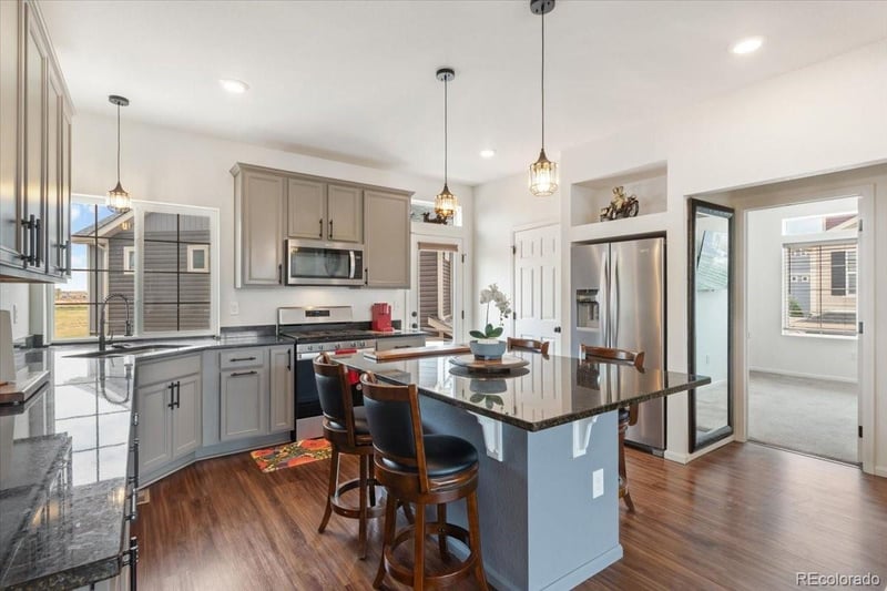 4570 Quemoy St, Aurora, CO 80019